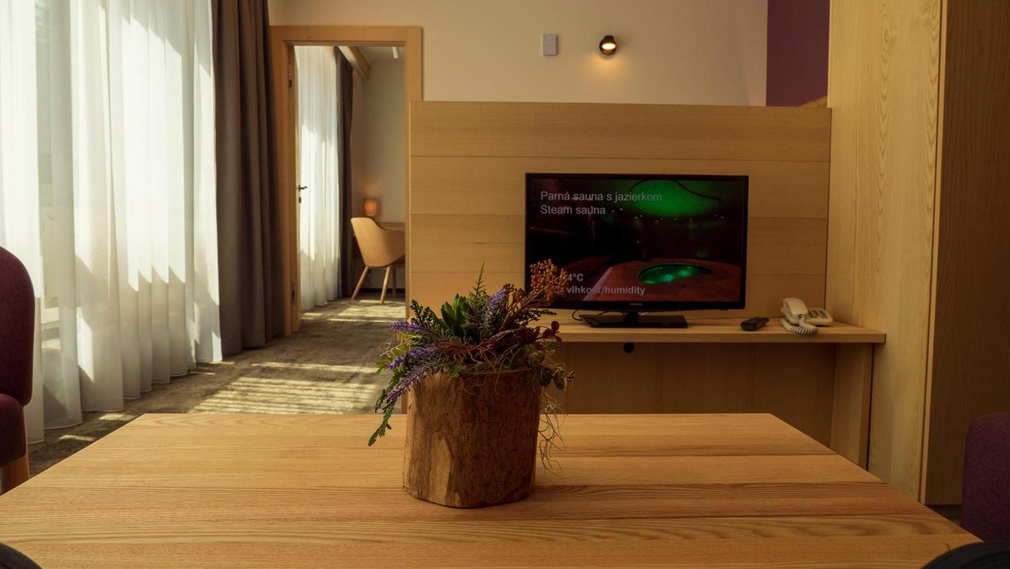 Hotel Sorea Snp Демяновская долина Экстерьер фото