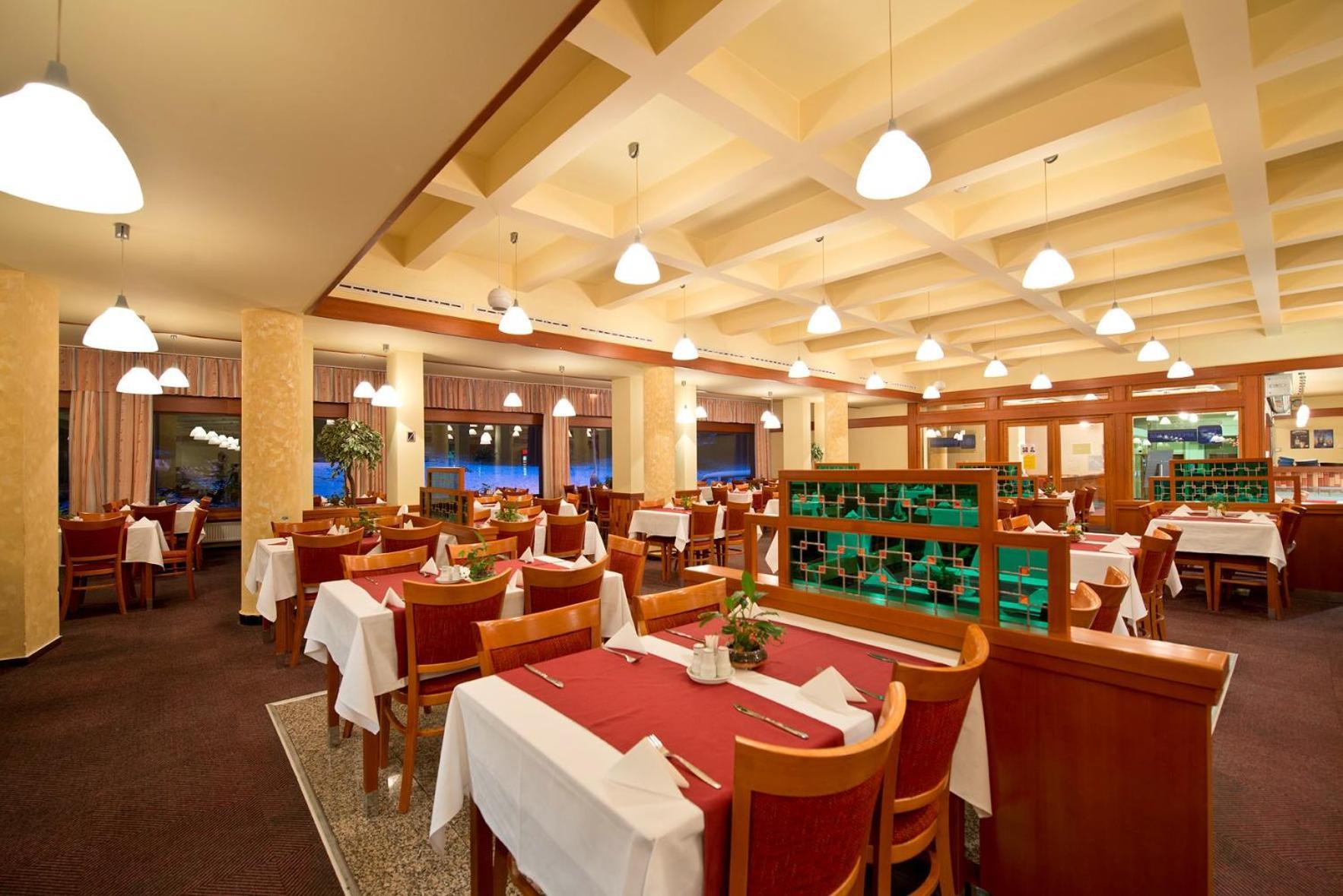 Hotel Sorea Snp Демяновская долина Экстерьер фото